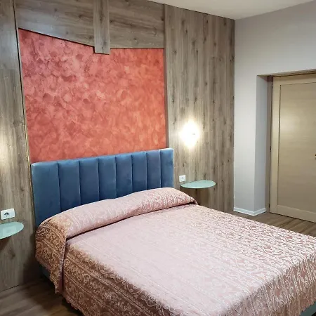 Art Gallery 1 4* 티라나