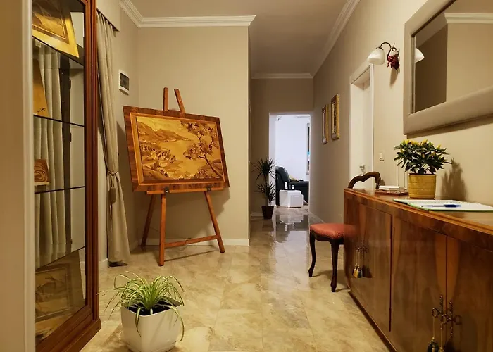 Art Gallery 1