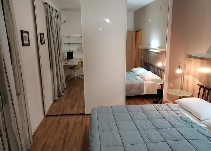 Art Gallery 1 شقة فندقية تيرانا